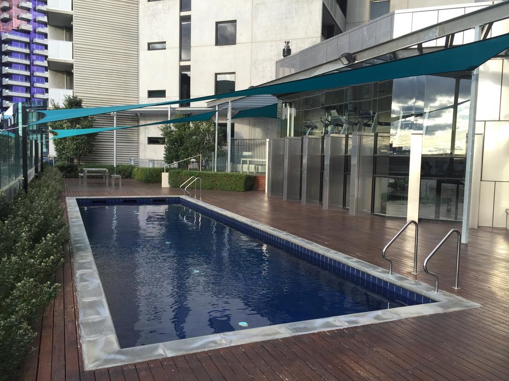 Harbour Escape Apartments Docklands Melbourne Exterior photo