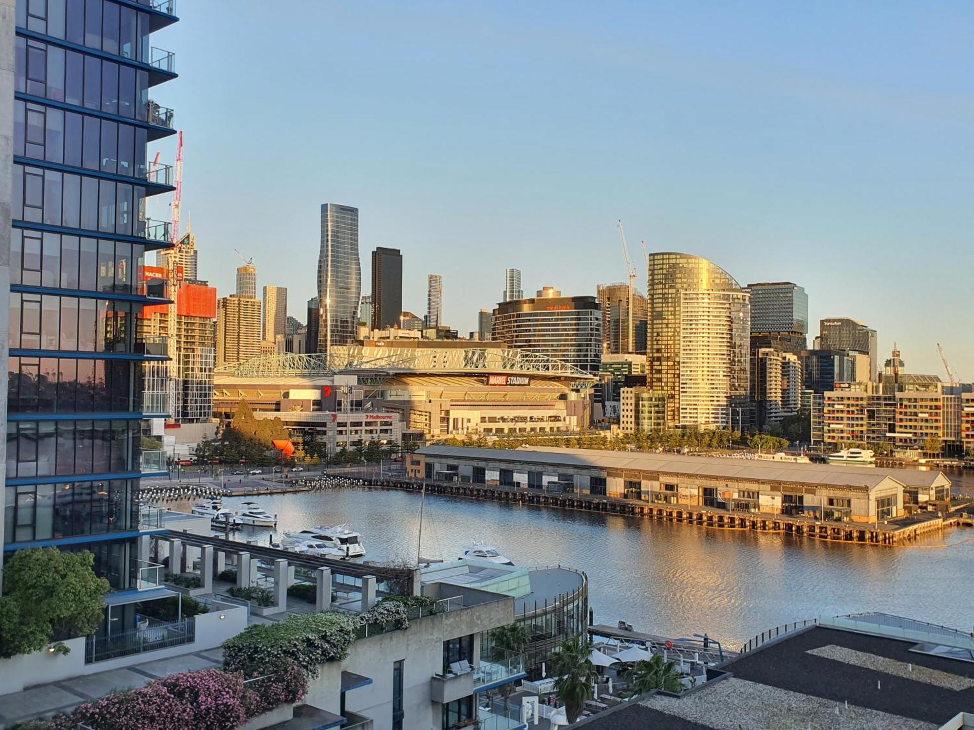 Harbour Escape Apartments Docklands Melbourne Exterior photo