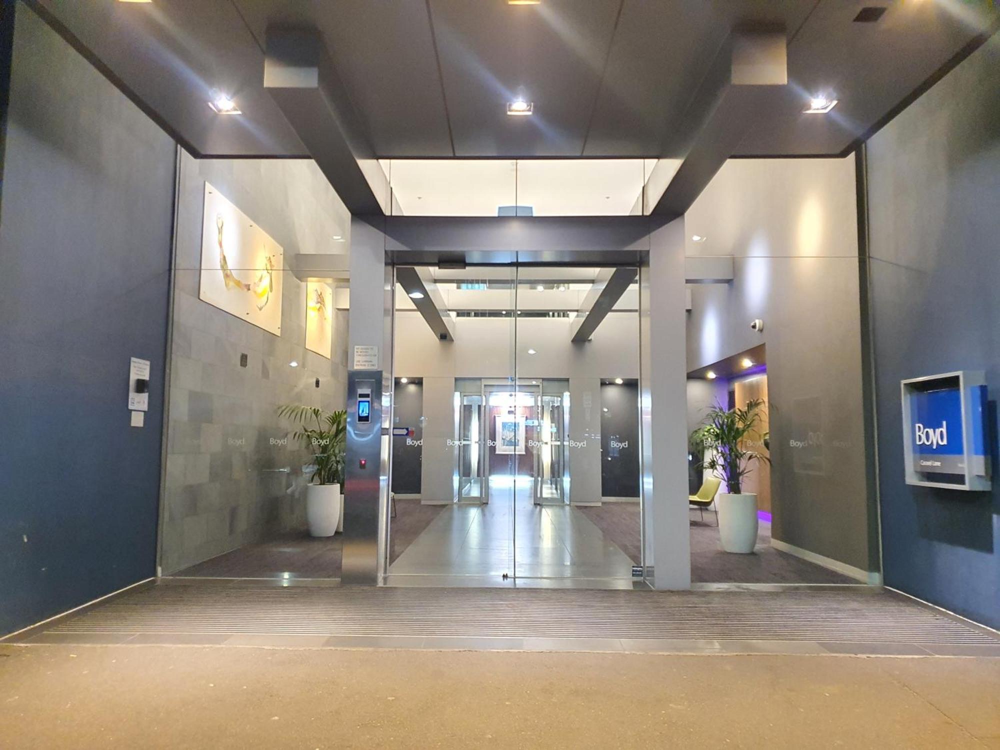 Harbour Escape Apartments Docklands Melbourne Exterior photo