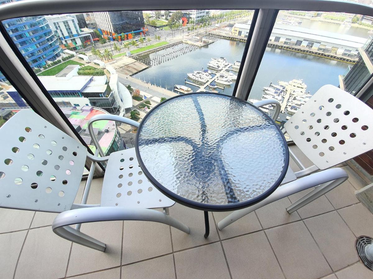 Harbour Escape Apartments Docklands Melbourne Exterior photo